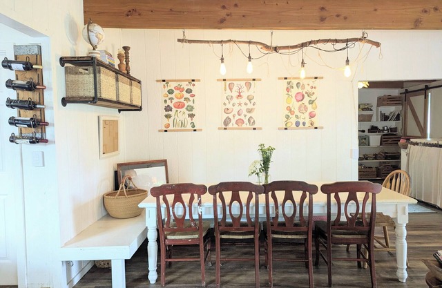 Family-Friendly Jungle Retreat – Sauna, nature views, in heart of Pahoa Village