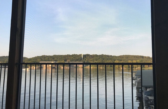 Familienfreundliche Lake Front Condo mit toller Aussicht