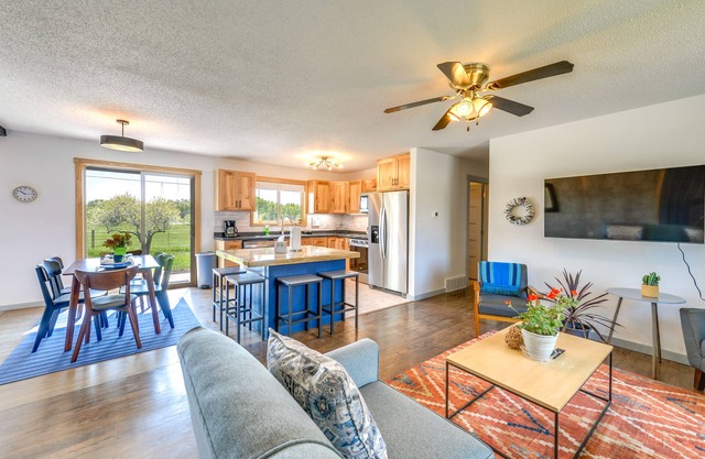Family-Friendly Lander Home Rental: Yard, Patio!