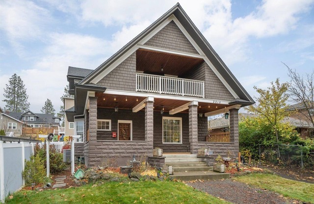 Family-friendly Manito Park home. Close to downtown, hospitals & colleges.