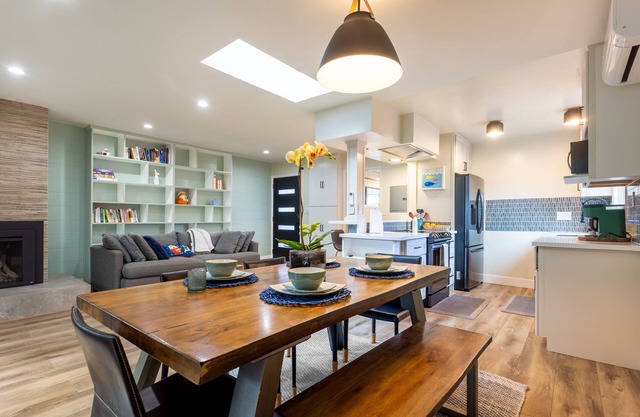 Moderne gemütliche Innenstadt-Einheit von Mill Valley der San Francisco Bay Area