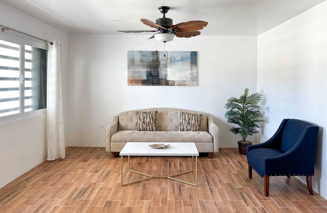 3BR House near Iconic Sandy Beach