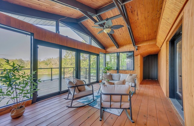 Family Friendly Nature Stay with Private Pond & Hot Tub