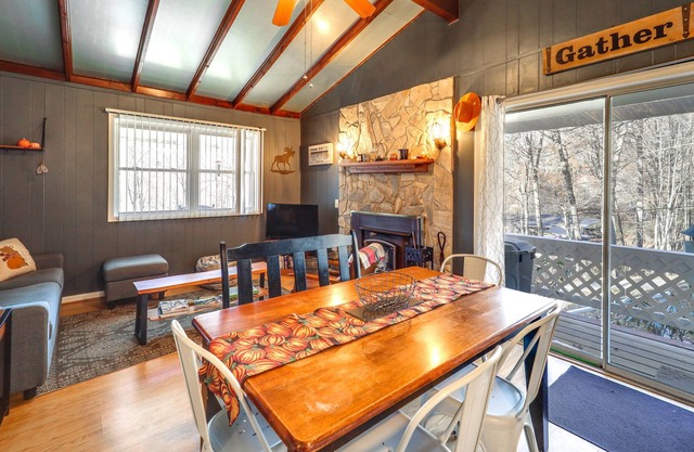 NEW! Family-Friendly Newland Cottage w/ Fire Pit!
