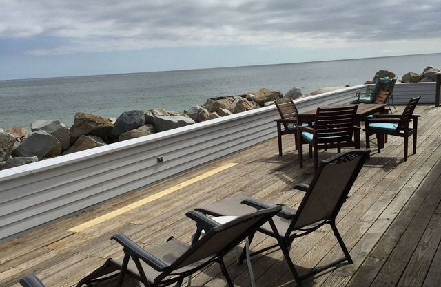 Familienfreundliche, Oceanfront Scituate Vermietung Schritte vom Strand entfernt