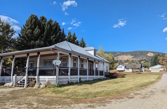 Family-Friendly Private Ranch Getaway with pond. Newly Remodeled