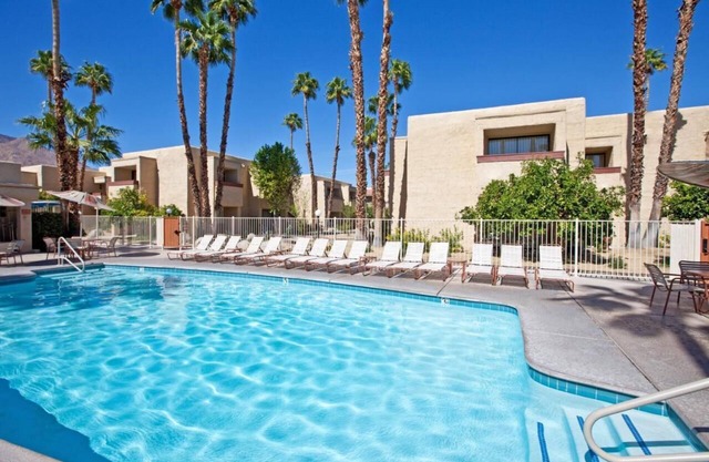 Family-Friendly Resort! Pool, Hot tub!