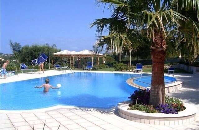 Selbstversorgerhaus mit herrlichem Meerblick. 3 BETT / 2 BADEZIMMER