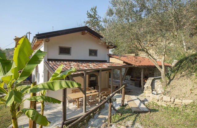 Family-Friendly Serene Retreat Holiday Home - Four Bedroom Holiday Home with Terrace