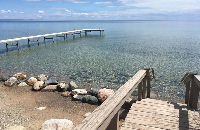 Grand Traverse Bay Waterfront Retreat ideal für große Gruppen, Schlafmöglichkeiten für 20