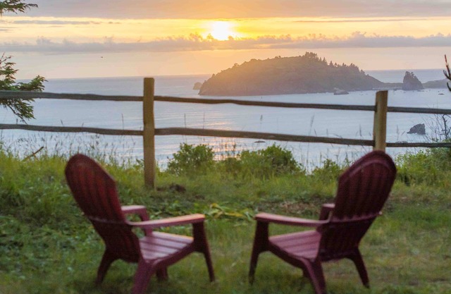 Familienfreundliches Haus am Wasser mit Meerblick über dem malerischen Houda Point