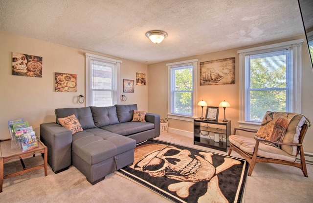 Family-Friendly Wildwood Apt: Bike to Beach!
