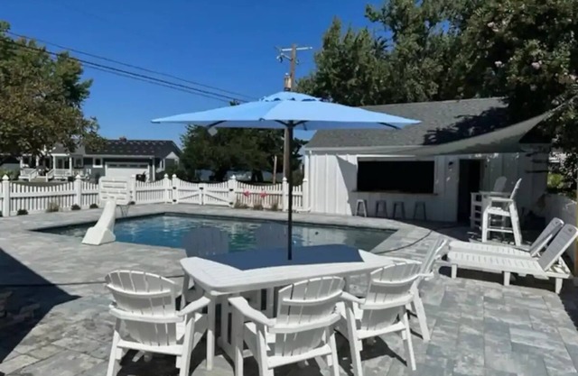 Family friendly with a Pool and Game Room. Convenient Location with a view.