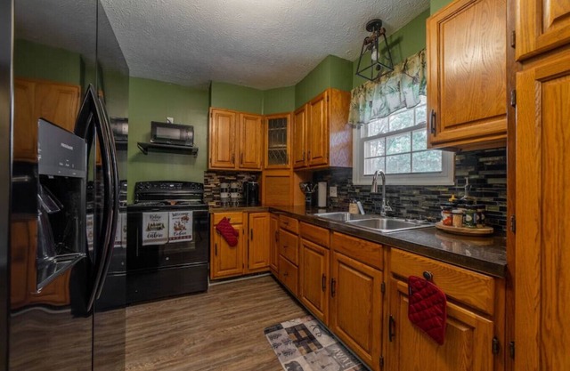 Family Fun Getaway By Downtown Vermilion