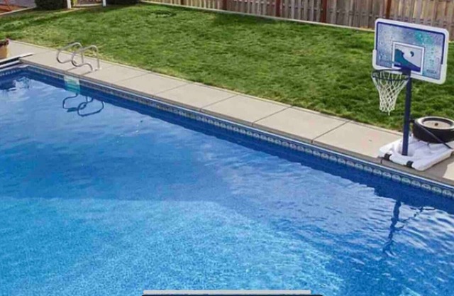 Family Fun: Pool, Arcade, Massage Chair