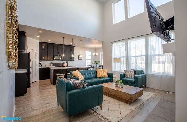 Family Gathering Place 6 BD Home Hot Tub sleeps 12