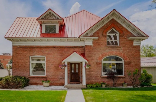 Sundance Film Festival! Book this home w/ 3 bedrooms/8 beds near Park City!