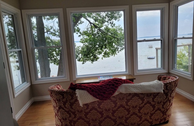 Family Getaway On Lake Couchiching - Cumberland Strand