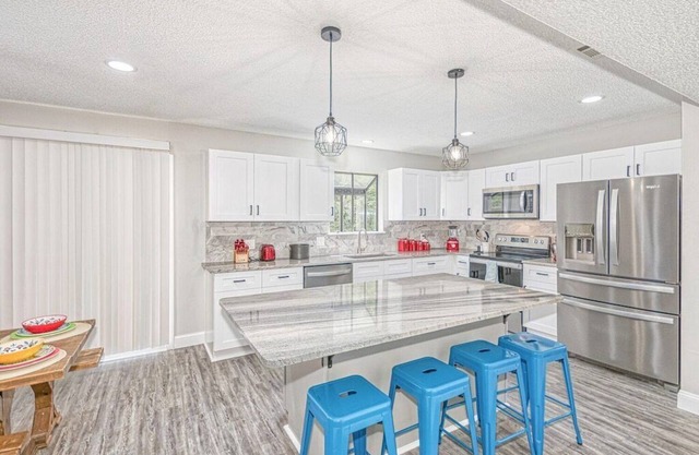 Family Getaway-Centrally Located
