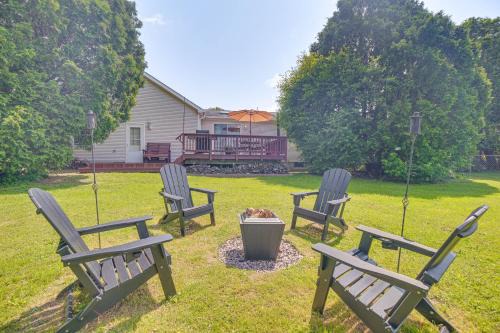 Family Getaway with Deck 3 Mi to Lake Champlain