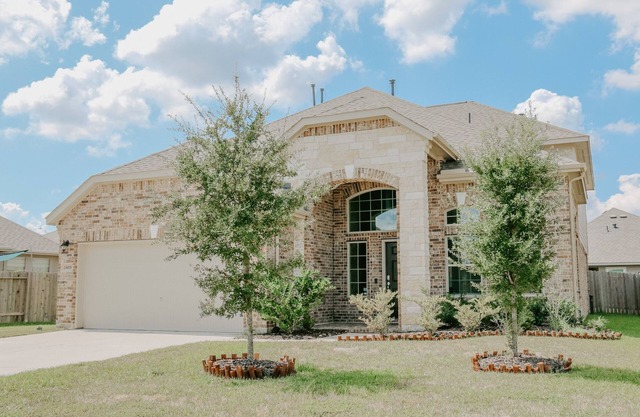 Family Haven: Spacious 4-Bedroom Retreat!