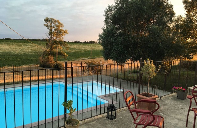 Family home in the country with swimming pool