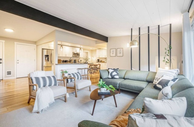 Family | King Bed | BBQ | Fire Pit | Mins to City