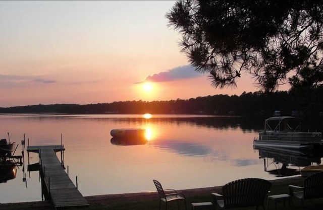 12 ~ BR ~ / 7 ~ BA ~ Reunion Lodge