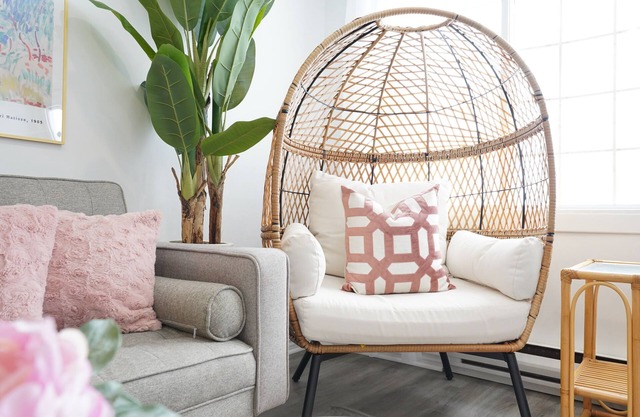 Family & Pet Friendly Modern Bright Bungalow