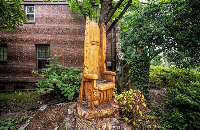 Family Pet Friendly 4-Bedrm 8-Beds & Fenced Backyard