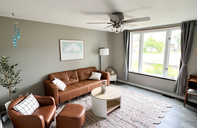 Family & Pet-Friendly, Walk to Lake, Fire Pit