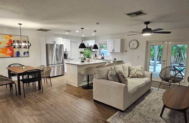Family Pool Home Close to Naples' Best Beaches Prime Location