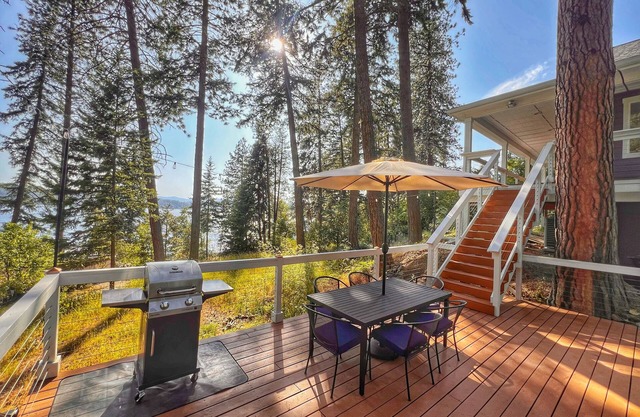 Family Retreat with lake access and stunning views