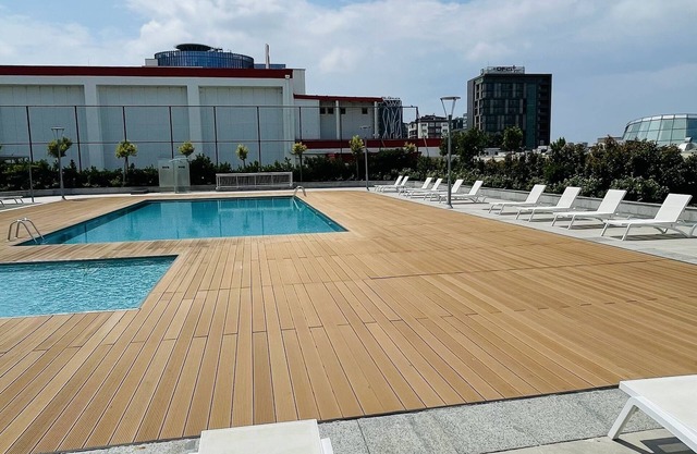 family- sized - 4 Bedroom Rental unit/ with pool / middle of Bursa