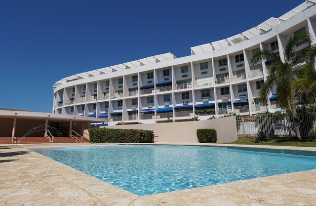 Family-sized condo, 13 min walk to El Combate Beach and Great Restaurants.