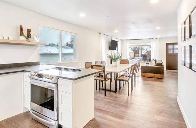 Family Sized Home between Cottonwood Canyons