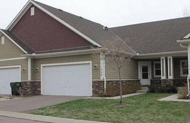 Family-sized townhouse adjacent to the River to River Greenway Trail