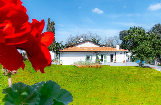 Family-sized villa in the heart of Rome countryside