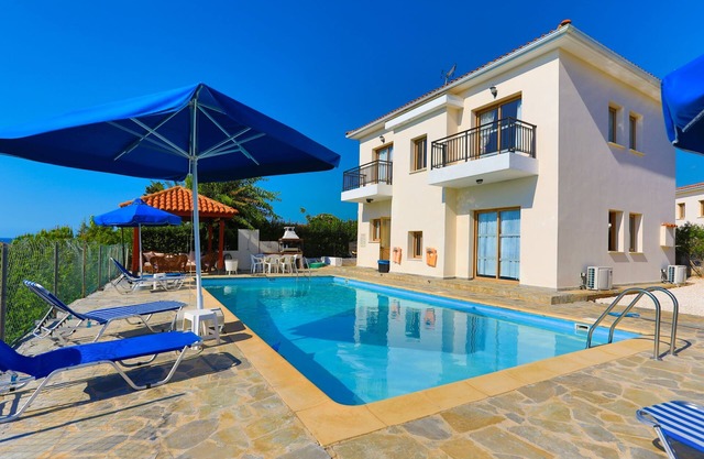 Villa Hera: Meerblick, Klimaanlage, WiFi, Familienvilla