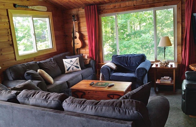 Familie Waterfront Cottage - McKellar, Ontario