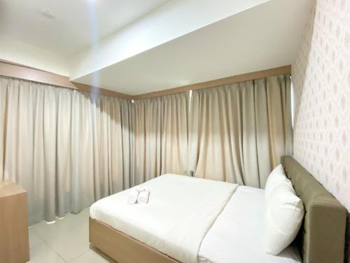 Fancy and Nice 3BR at Grand Kamala Lagoon Apartment By Travelio