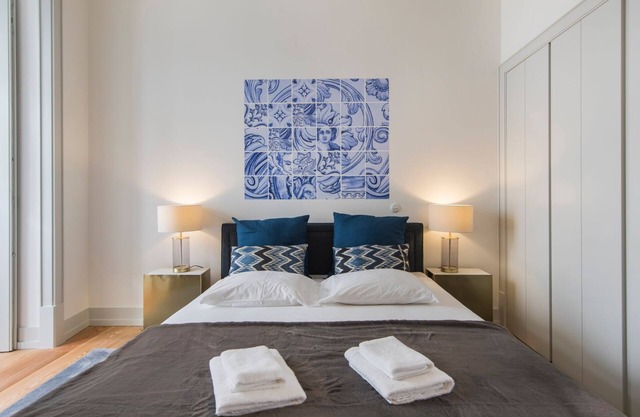 Fancy Downtown Lisbon Apartment by LovelyStay