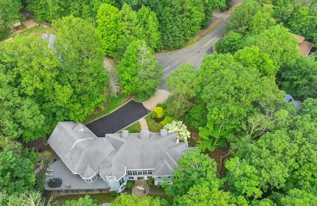 Fancy Poconos Castle & Indoor MEGA 10+ Hot Tub