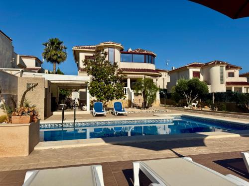 Fantástica Villa Familiar en La Marina