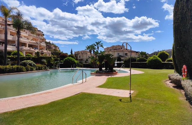 Fantástico apartamento rodeado de Golf con piscina