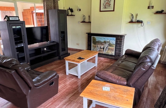 Fantastic 3-bedroom house in Harare with a fabulous garden and full amenities.