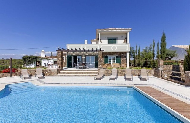 Fantastisches 5 Schlafzimmer Anwesen mit Pool in Vila Nova de Cacela