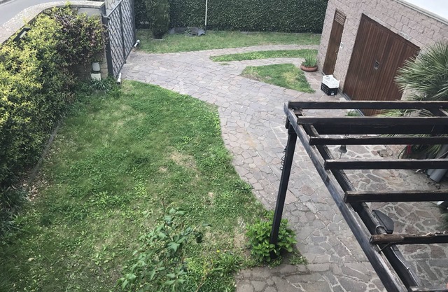 FANTASTISCHE WOHNUNG IN DER VILLA