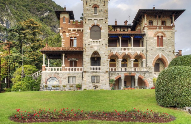 FANTASTIC APARTMENT OVERLOOKING LAKE COMO