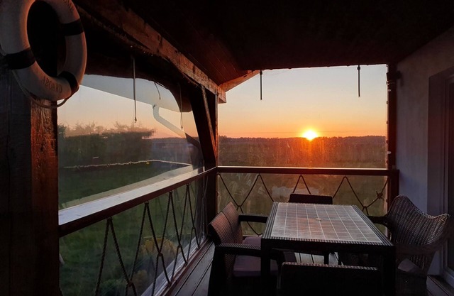 Gemütliches Ferienhaus in Smoldzinski Las mit Terrasse